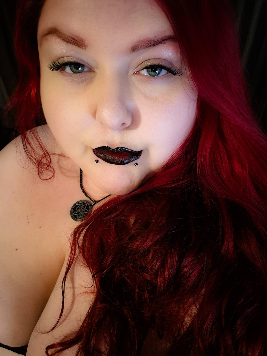 ᛒellᚱùnya tweet media