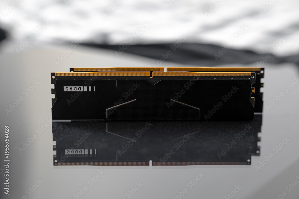 Stockcrafter_'s tweet photo. Ceny kości RAM DDR5 lecą w górę, będzie tak jak z masłem. Róbcie prt. screena:)

#ddr5 #ram #rammodule #pc #hardware #maslo #elektronika #reklama #microstock #photography #AI #adobestock #stockrafter
https://t.co/zz0Yb3qQnq https://t.co/HF3icryPYh
