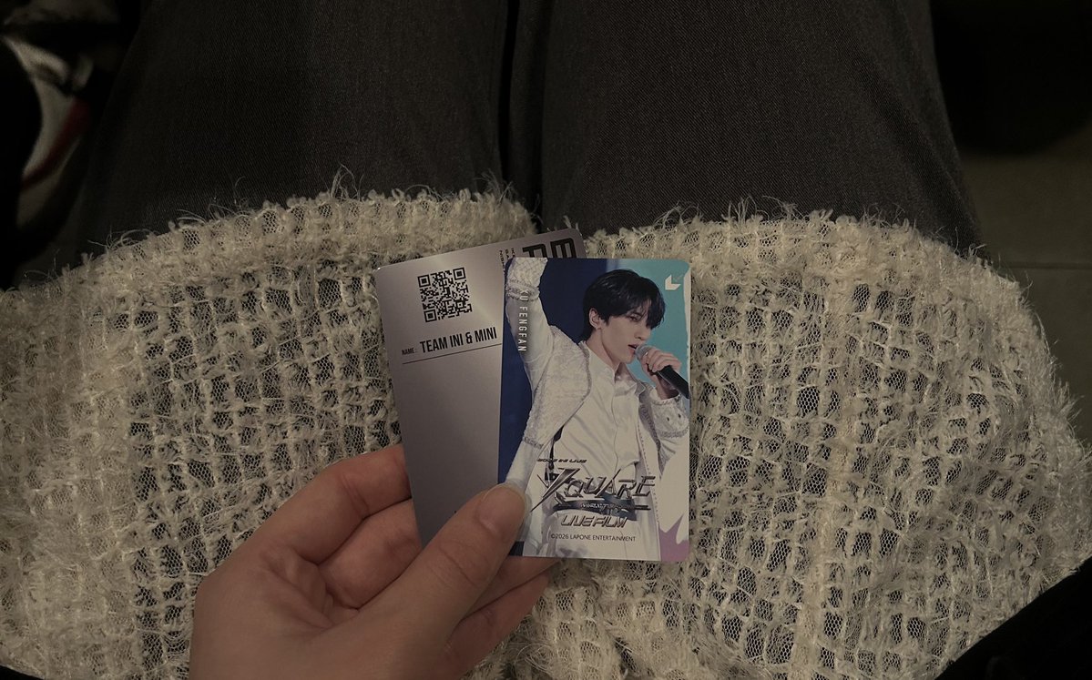 ( ◠‿◠ ) tweet media