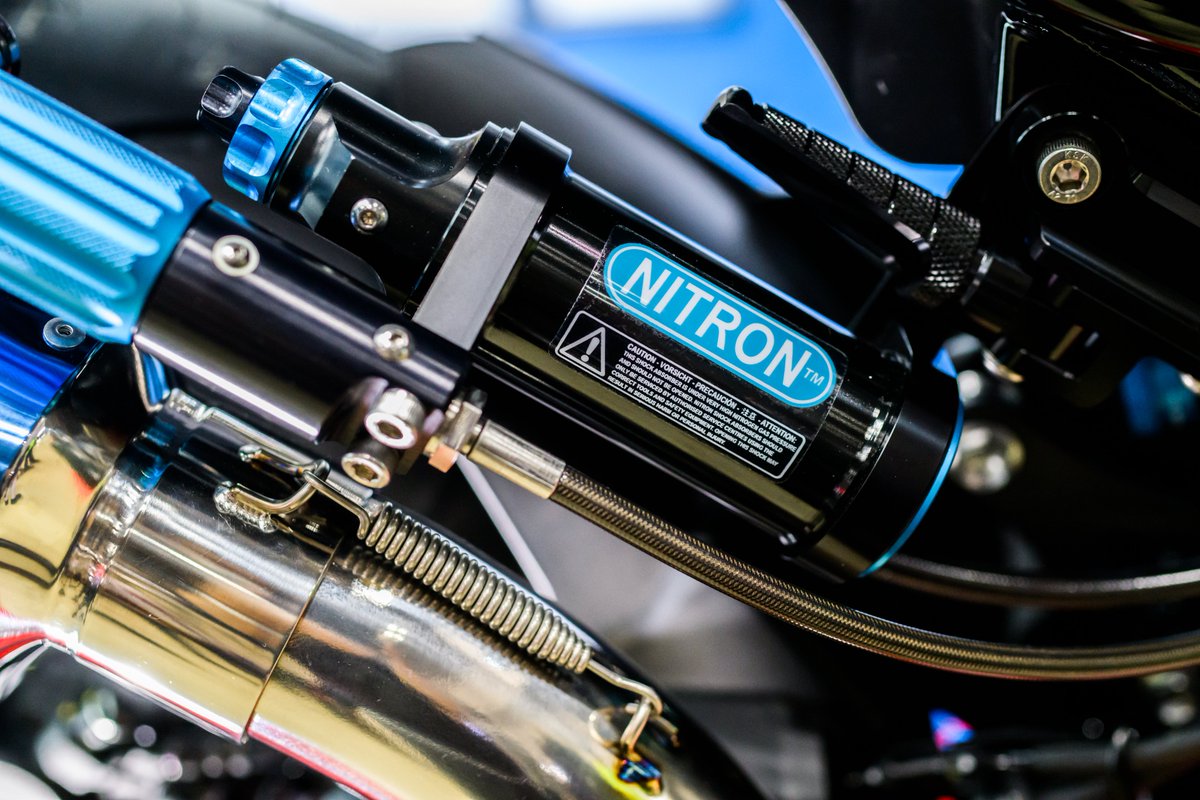 harukichi425's tweet photo. #東京モーターサイクルショー2026 
#NITRON 
ナイトロンのサスは高級感もありつつスタイリッシュ🔵 https://t.co/9gwX5cZPZB