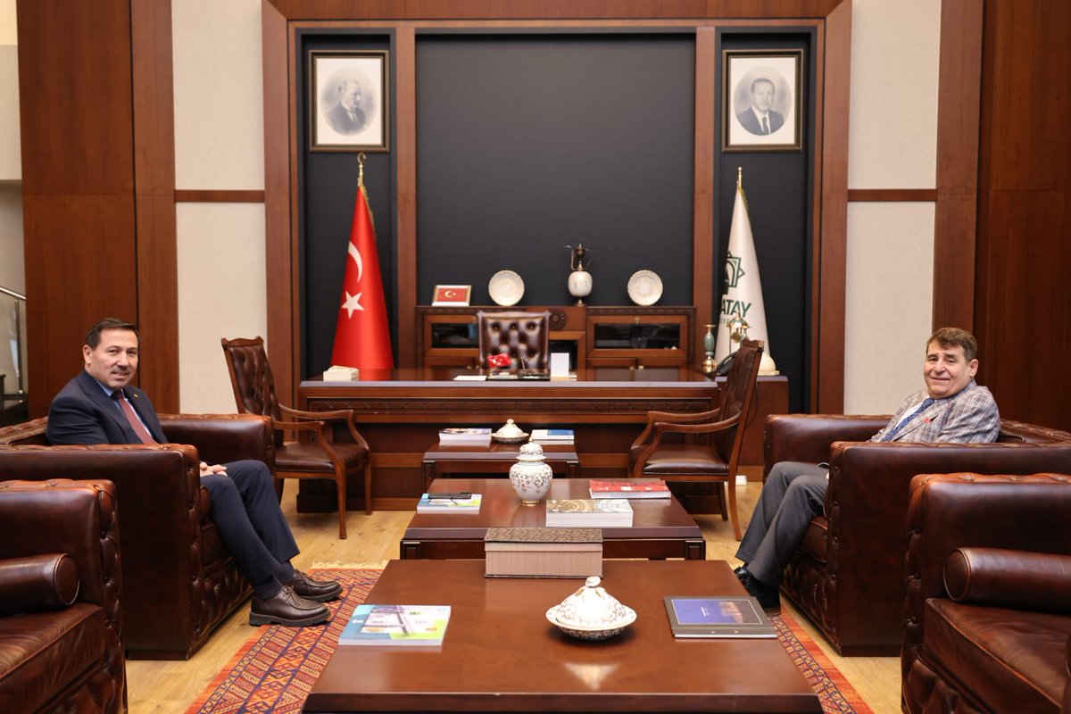 SelcukluKym's tweet photo. Kaymakamımız Karatay Belediye Başkanı’nı  Ziyaret Etti.

https://t.co/5AAmqJCQOn https://t.co/uO63I72Uvy