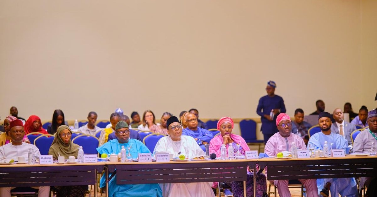 ISMPH- International Society of Media in Public He tweet media