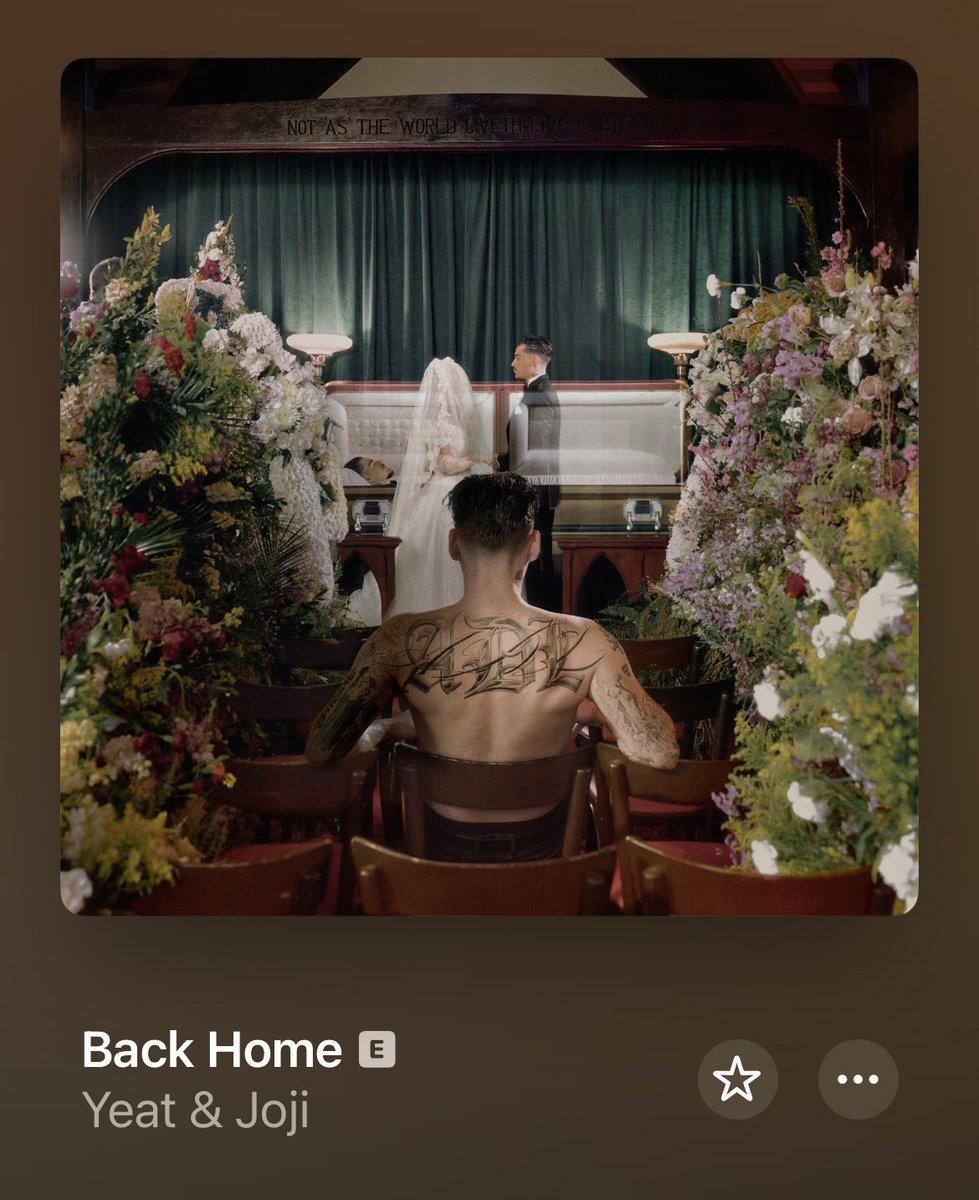 ニウム tweet media