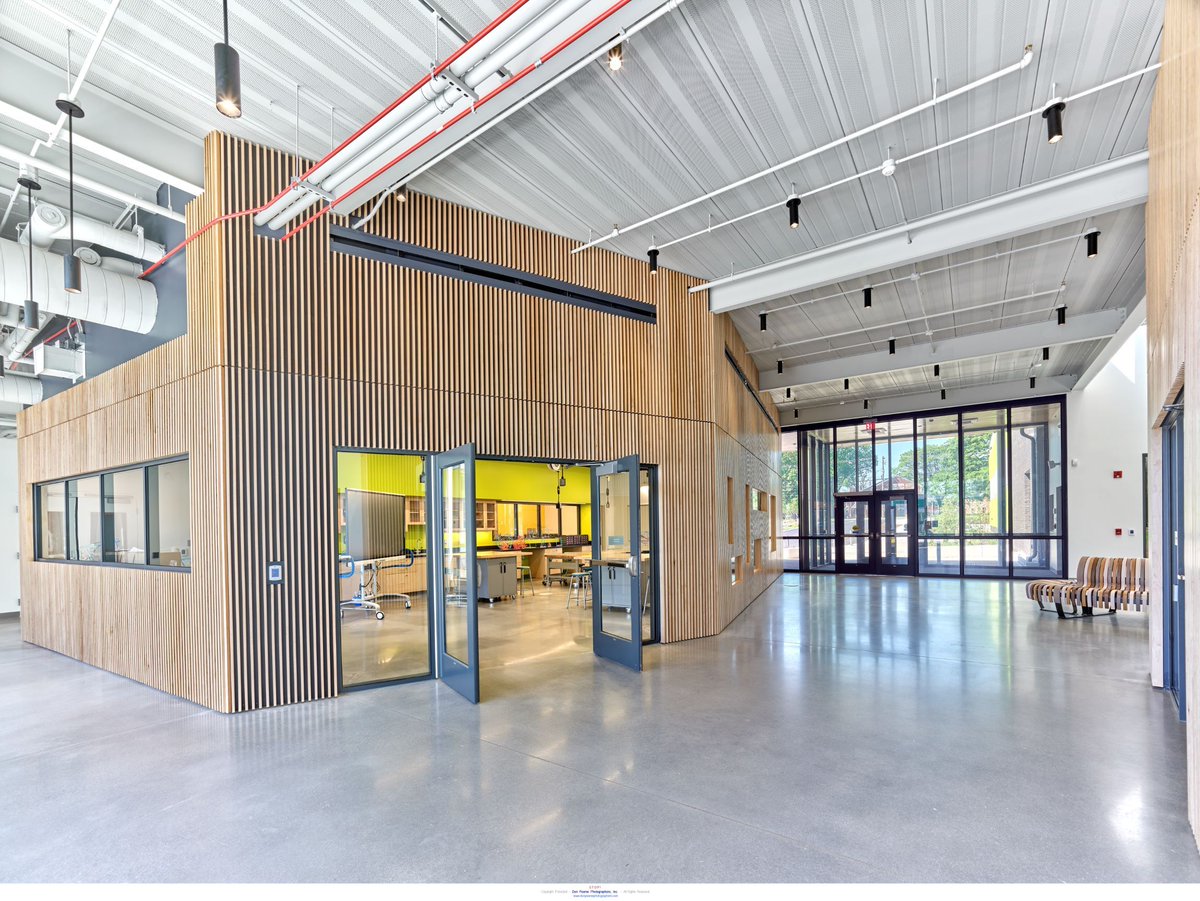 EDiS Company tweet media