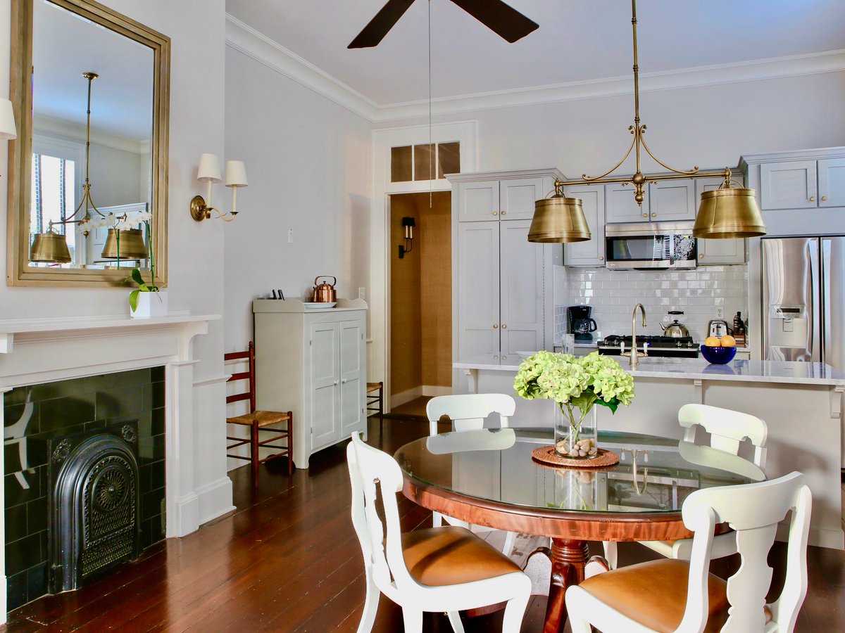 GreatmenLoft's tweet photo. Are you looking for one of those perfect Vacation Homes in New Orleans? 

One of the Best Airbnbs in New Orleans, LA?

You found it!

2 Bedrooms &amp; 2 Bathrooms
5 Minutes to French Quarter
Historic District

https://t.co/Lv19C7gcRn

#visitneworleans #louisianatravel https://t.co/WhDpjXxlNv