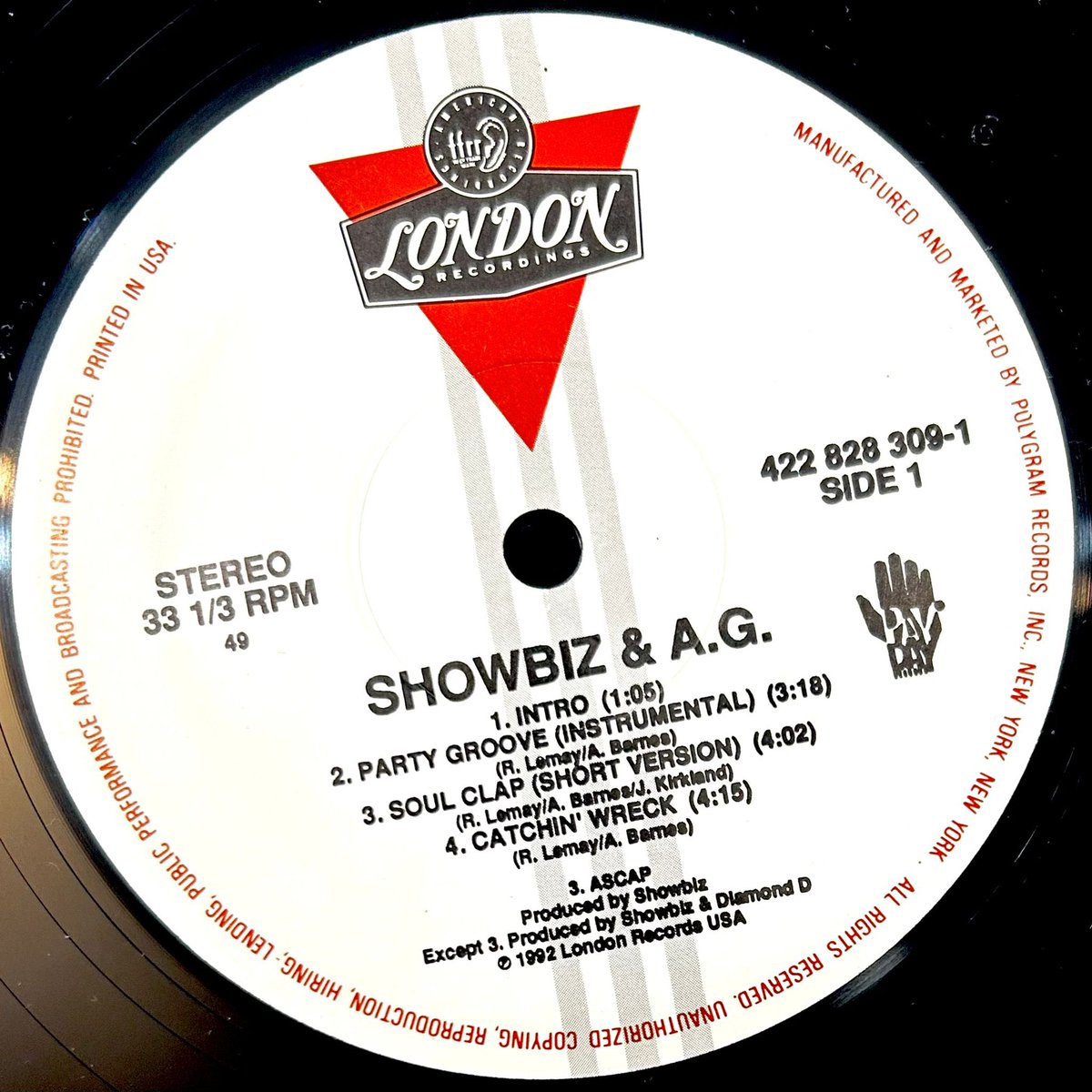 RarekindRecords's tweet photo. Stone cold classic🔥🔥🔥
#showbizandag #digginginthecrates #ushiphop #partygroove #soulclap https://t.co/WzNS4B6iWS
