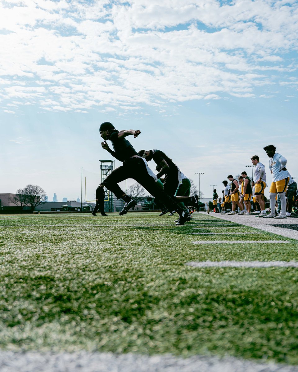 Wayne State Football tweet media