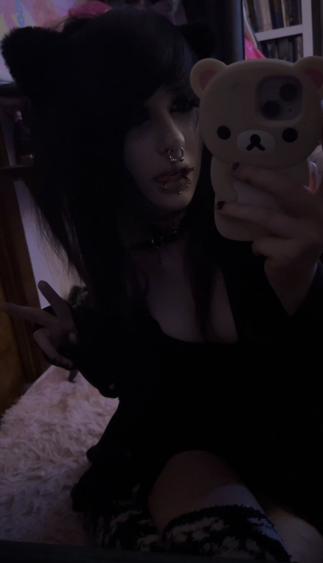 marci bear ⭑.ᐟ tweet media