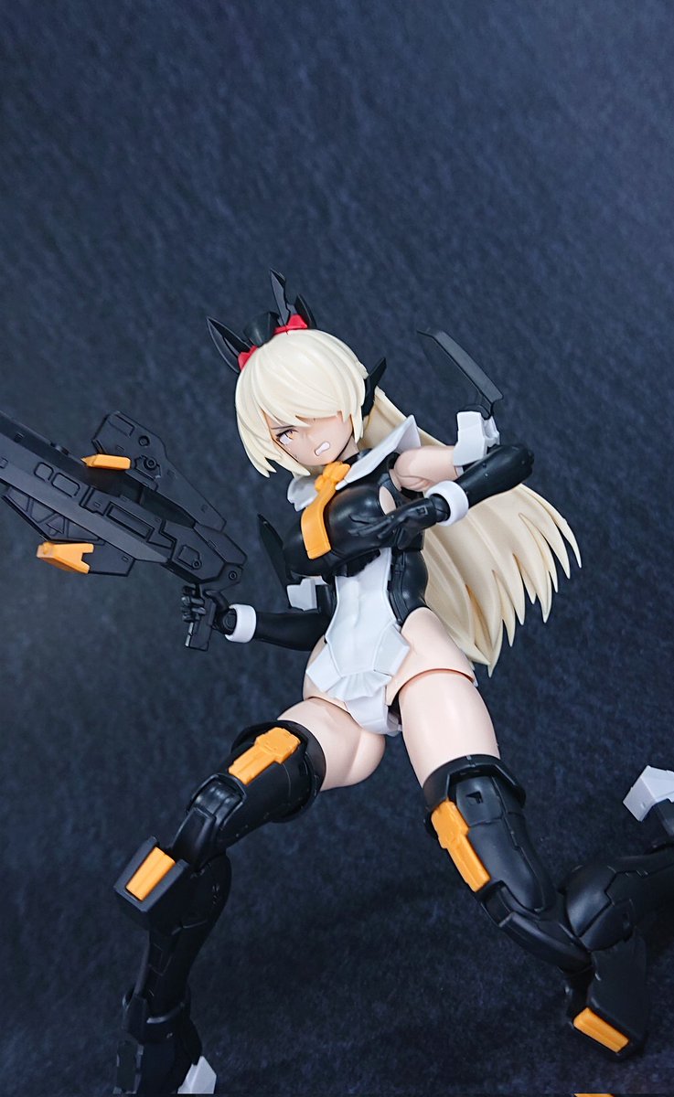 積み崩し5個目 #30MS ベルベリア=ベリィス(フェローチェフォーム)

セスティエ系列だけあって意外とボリュームあって驚きつつ、ミリタリー系の要素が強いから弄りやすそうでいいね。
ちょっと関節緩いのは気になる