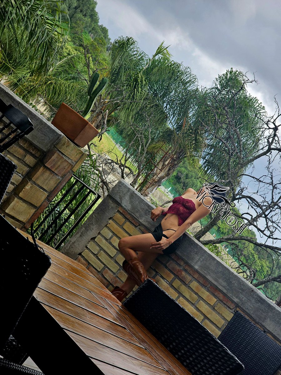 Vicky&Josh tweet media