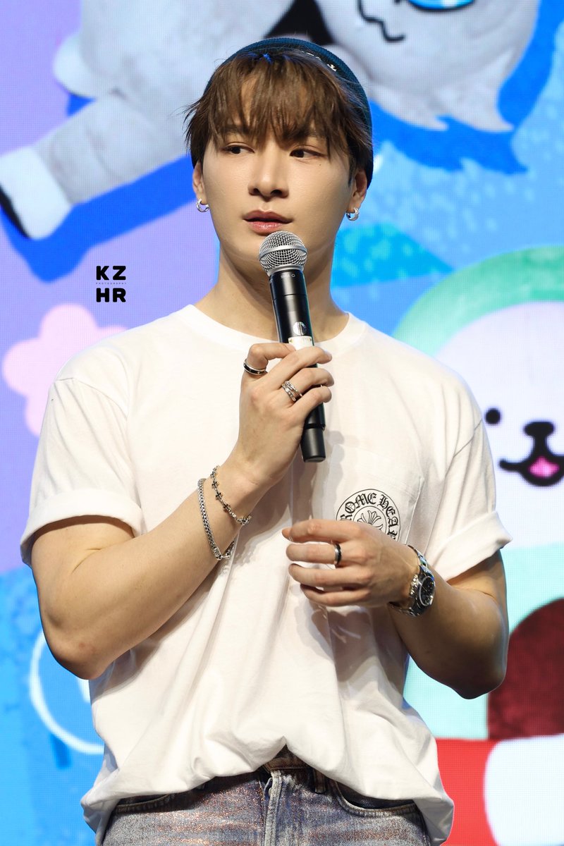 KZHRKRMKS tweet media