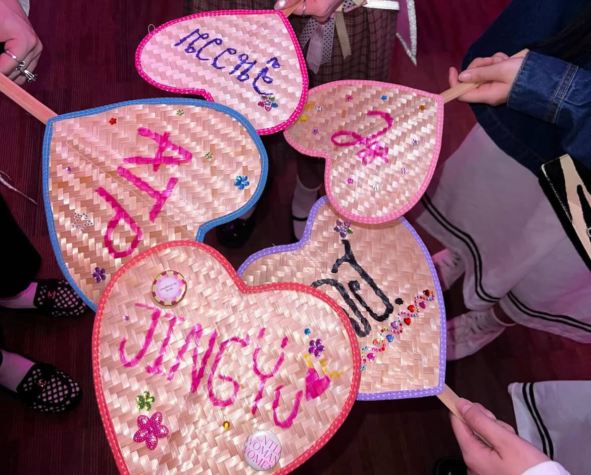 CiizeDaisy tweet media