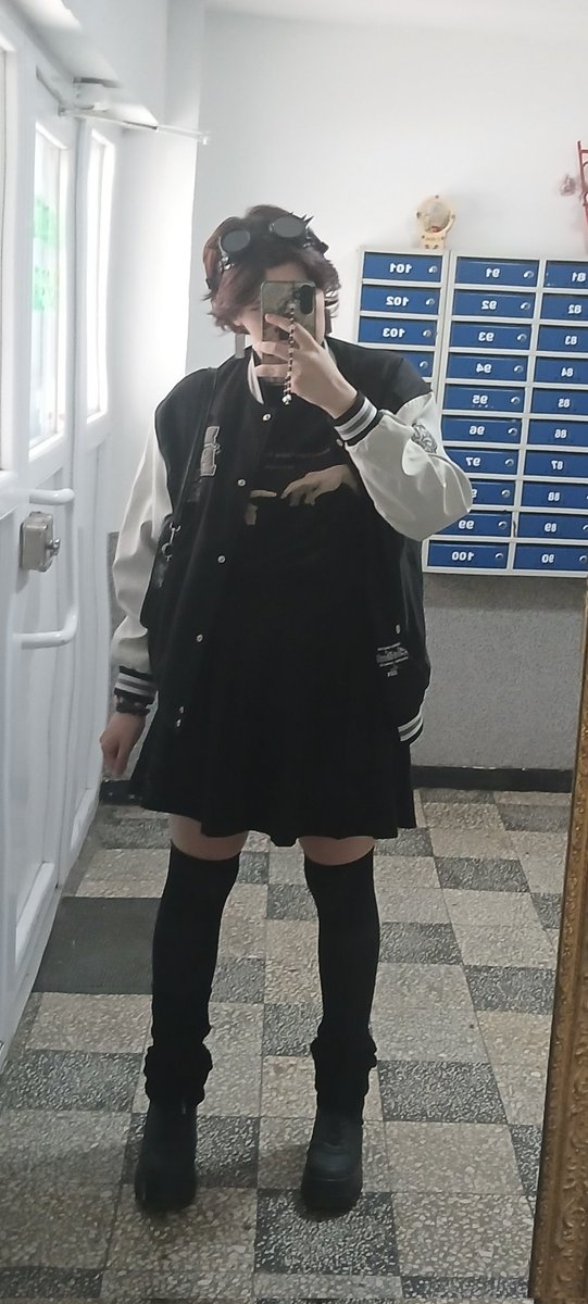 ʜᴜɢᴏ tweet media