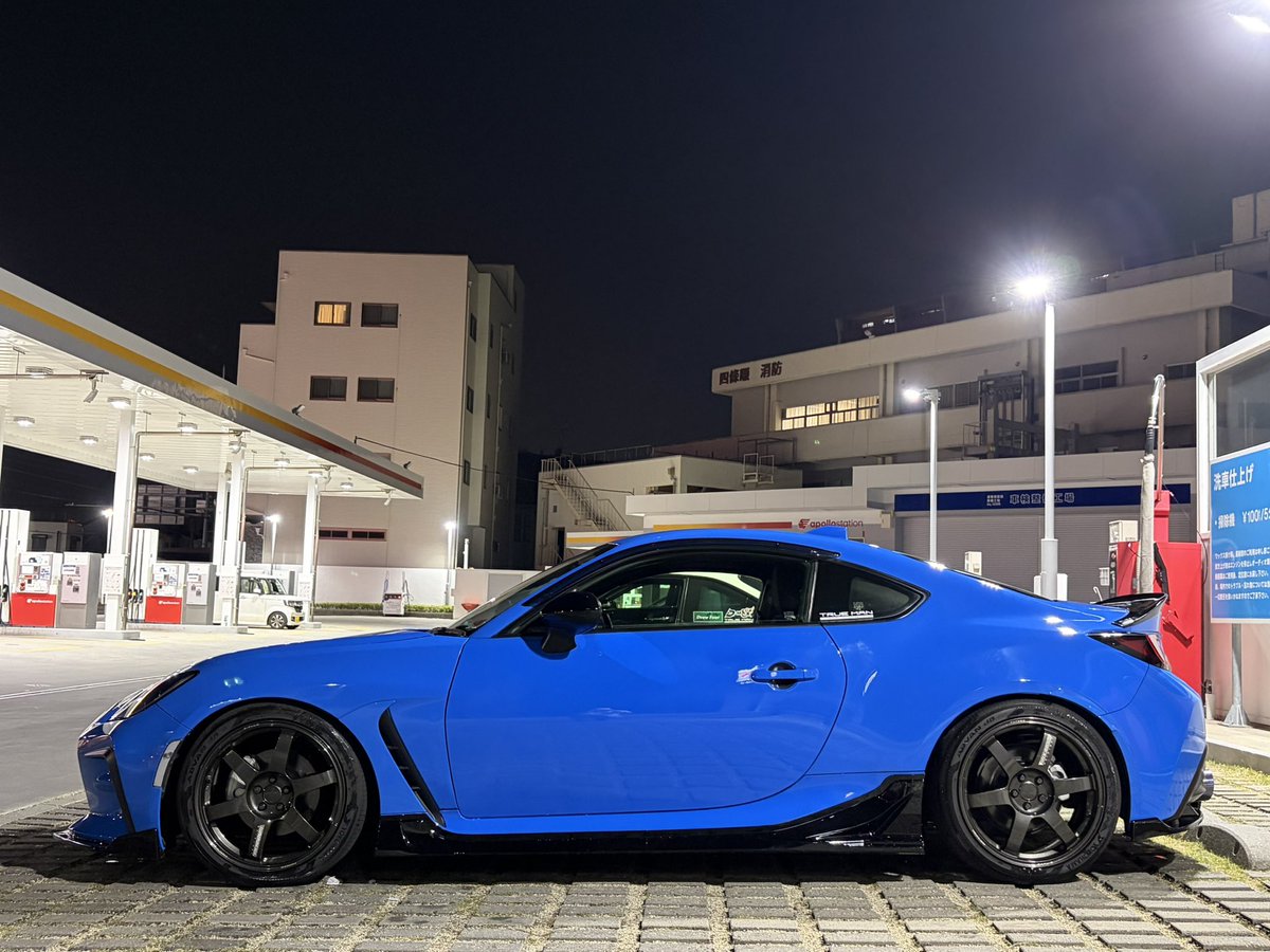akki_zn8R6_2's tweet photo. 車高調と切れ角アップ目的で強化タイロッド取り付けしてもらいました！
車高落ちてカッコよくなりました😆
 #トゥルーマンレーシング
 #TMR https://t.co/5F4PgftIo4