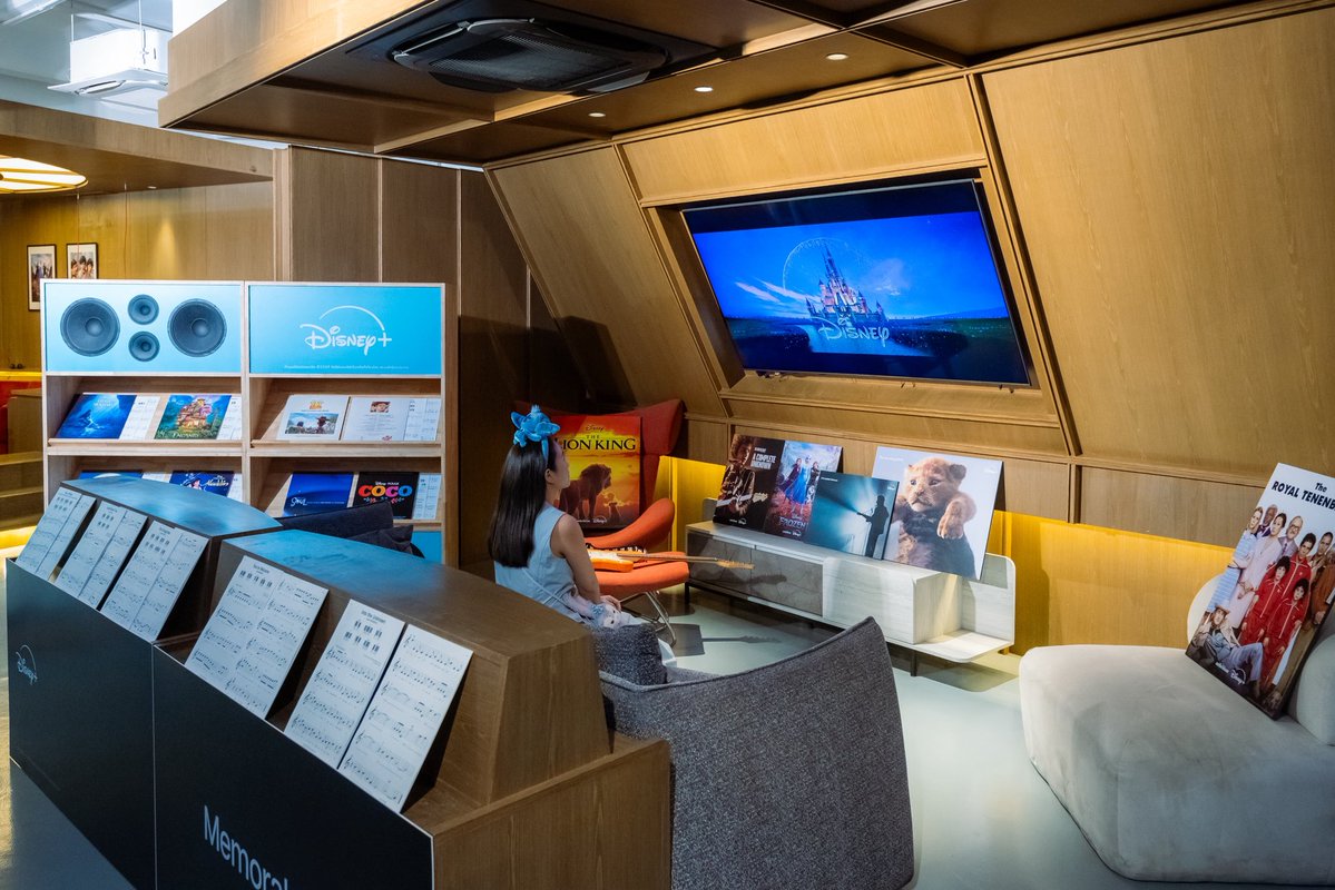 วาฬมีปีก | Flyingwhale tweet media