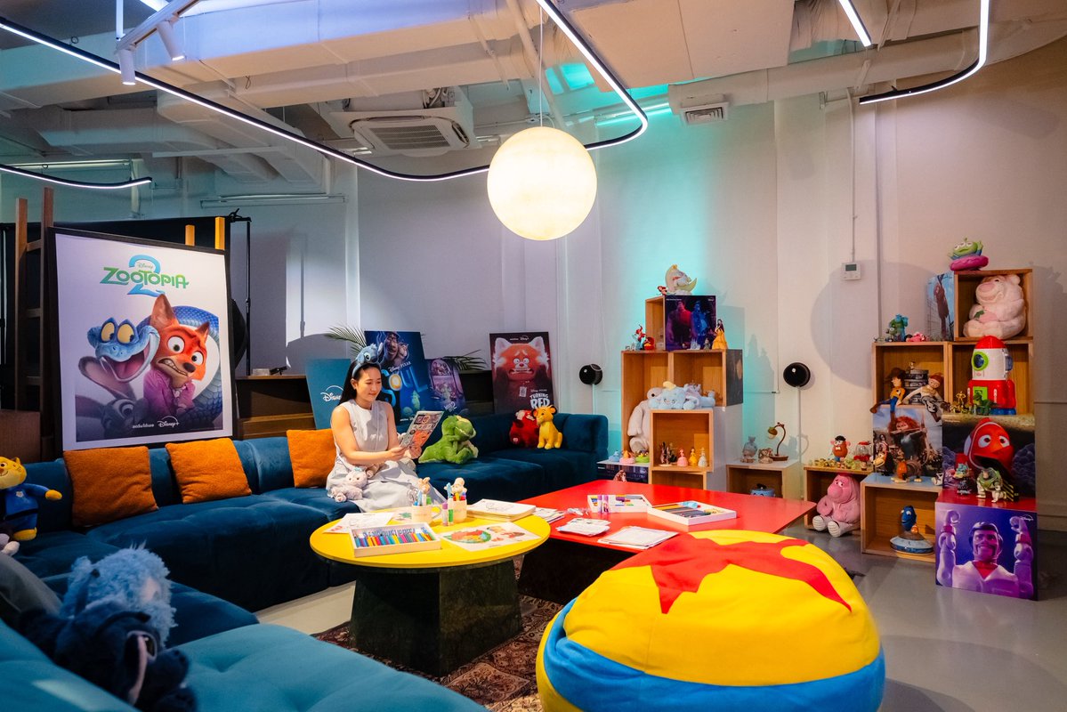 วาฬมีปีก | Flyingwhale tweet media