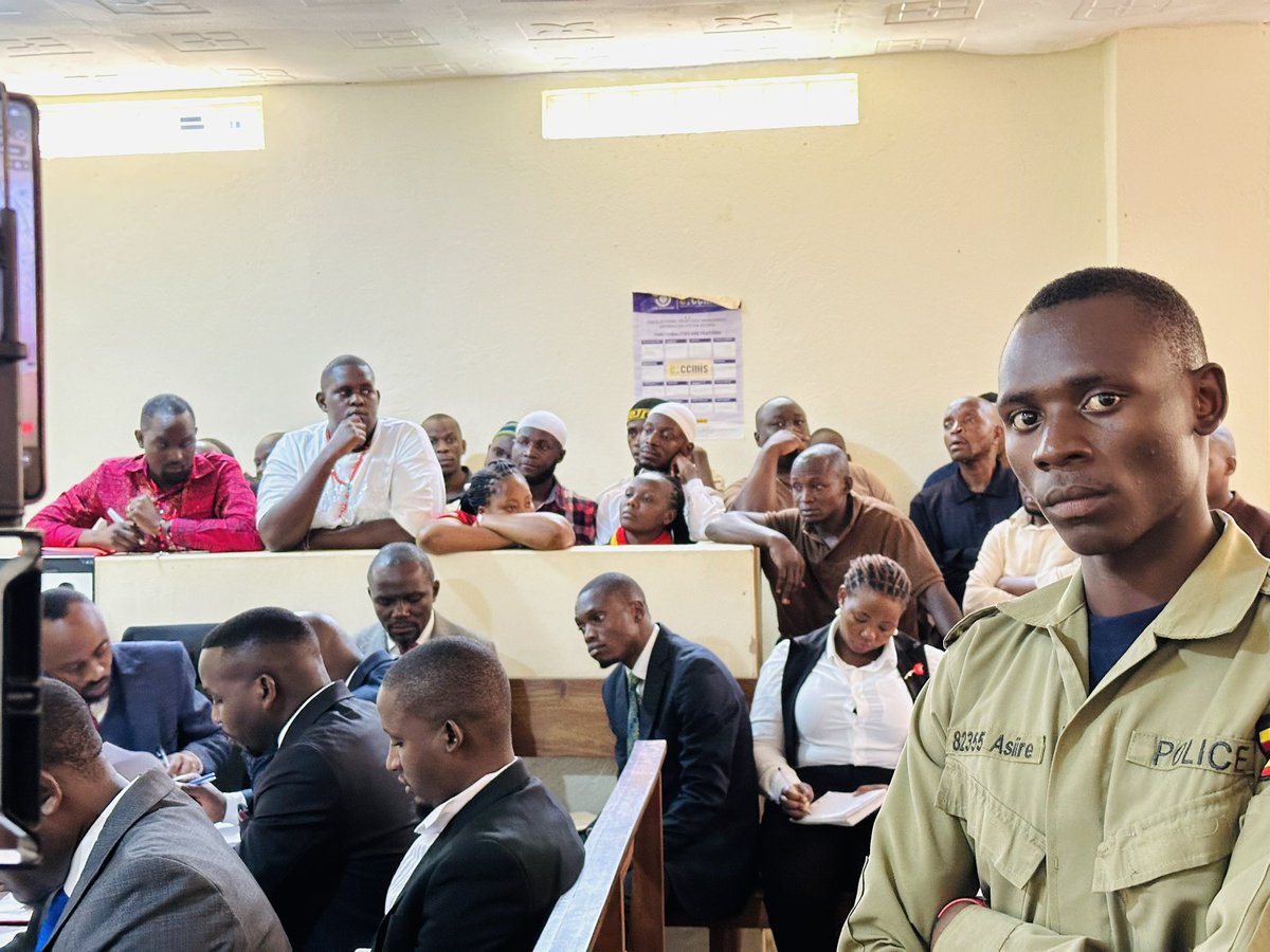 ShafikChan78351's tweet photo. “Advocates are on their way to court to stand in defense of National Unity Platform political prisoners, because justice must not be silenced, and the law must serve the people, not power.” @HEBobiwine 
@DavidLRubongoya https://t.co/ffn7qVZ3id