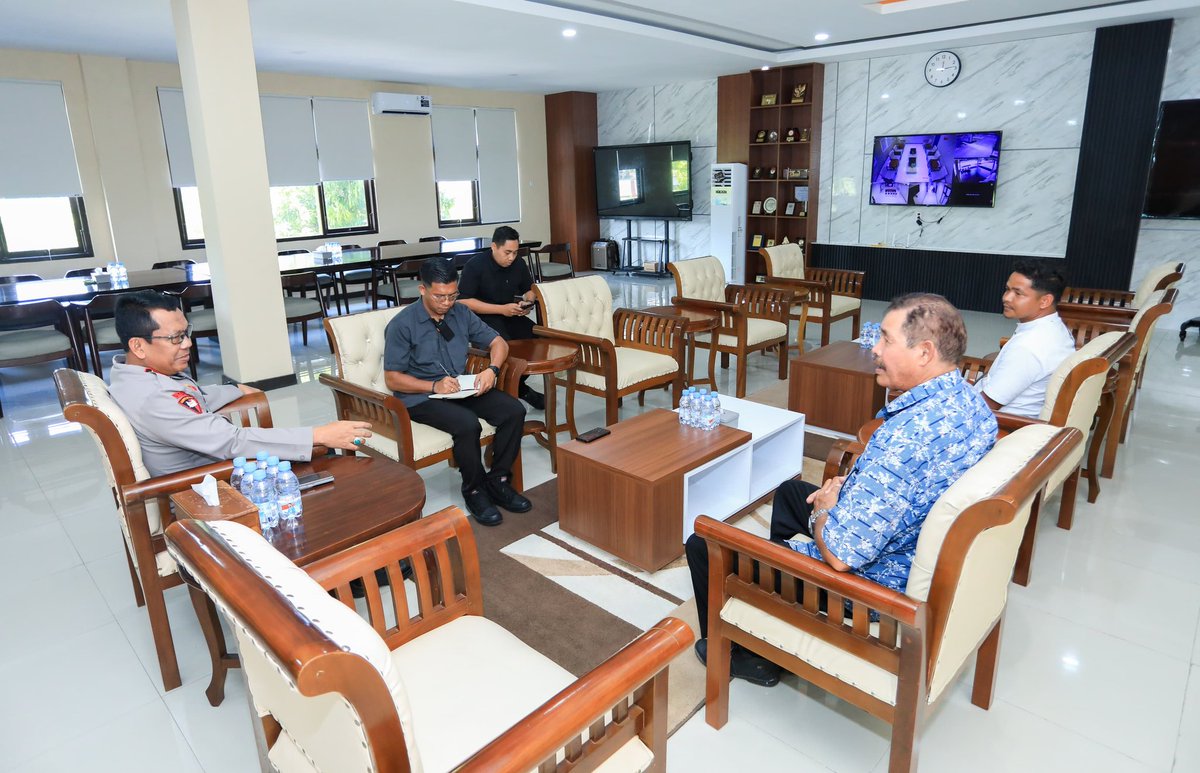 Irjen Pol. Drs. Waris Agono., M.Si tweet media