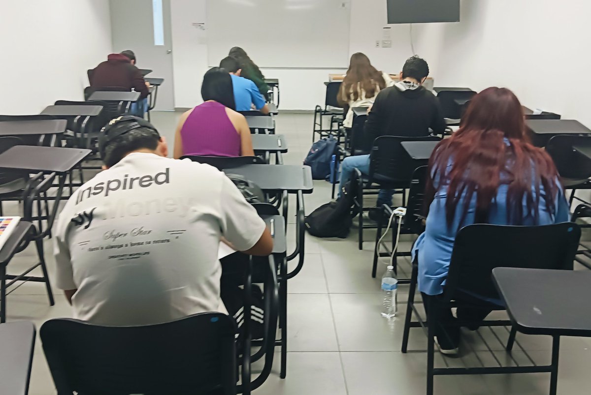 jgomezvalle's tweet image. Muy temprano se aplica el primer examen parcial a estudiantes del curso Teoría Política y Social II acerca del concepto de #PODER  en #Maquiavelo, #Weber, #Mosca, #Schmitt, #Schumpeter y #Bobbio, en @CUCSH_oficial