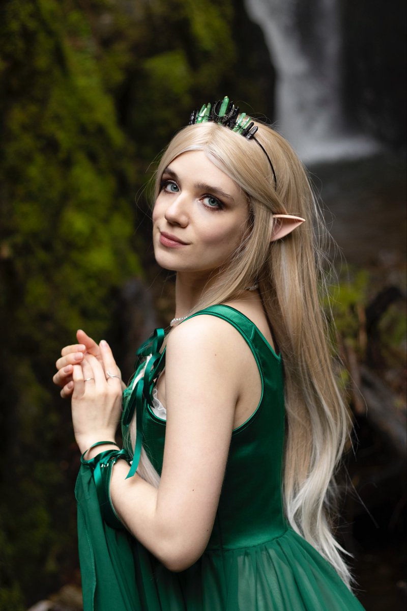 GotyeMasha's tweet image. Elven sorceress from The Witcher books — Lara Dorren aep Shiadnal 🧝🏻‍♀️

Ph: @Kanra_cosplay 

#witcher #witchercosplay #laradorren