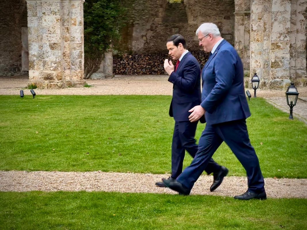 Radio Monte Carlo tweet media