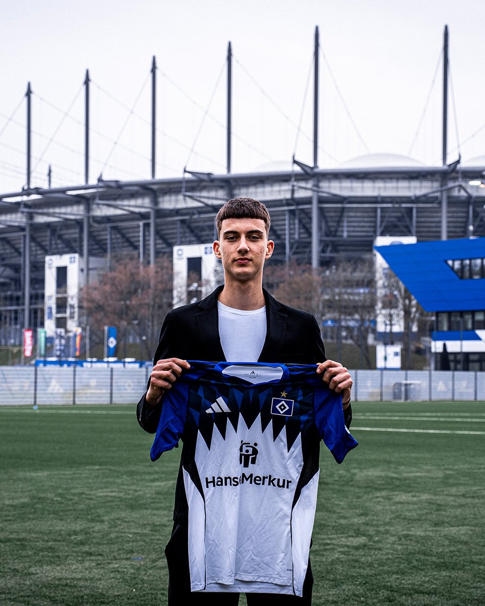 #Fichaje | Hamburgo. Nuevo fichaje para el <a href="/HSV/">Hamburger SV</a> 

fichajes.com/a3820580914582…