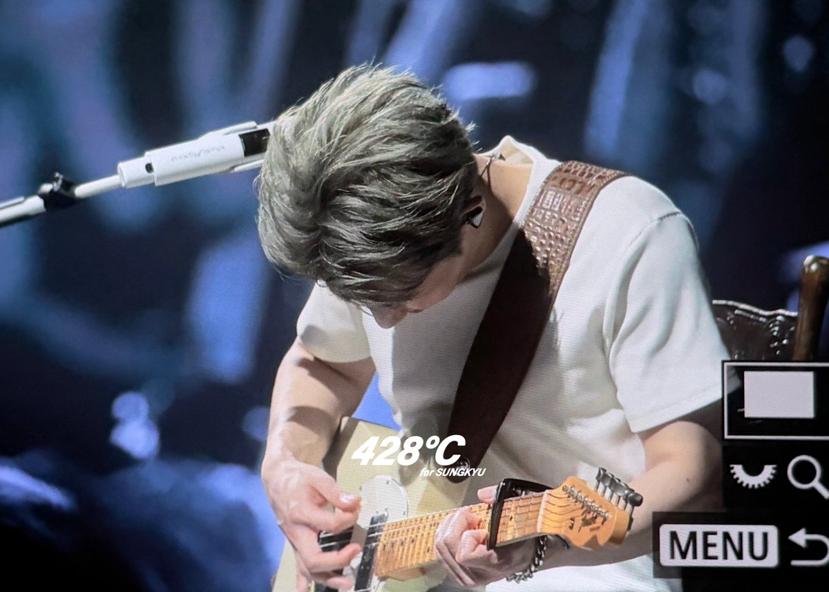 𝟒𝟐𝟖°𝐂 tweet media