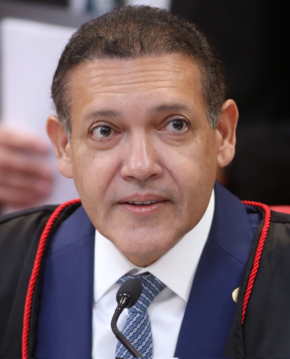 RT do Brasil tweet media