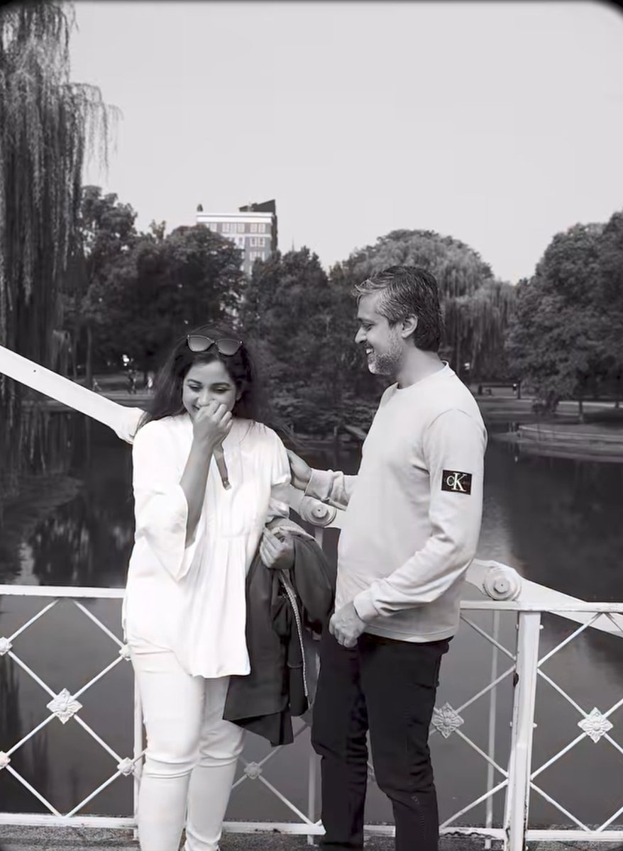 Literally Stucked here ... I just can’t take my eyes off this picture 🧿❤️
.
<a href="/shreyaghoshal/">Shreya Ghoshal</a> <a href="/shiladitya/">Shiladitya</a> ~ epitomes of love ❤️✨