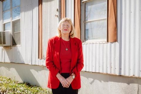 Mike_BFP's tweet photo. Credit card debt is hitting record highs, leaving many Americans struggling to save. This article explains how rising costs, inflation, and high interest rates can delay retirement—and what steps can help you get back on track. https://t.co/HaMZc1nWAl https://t.co/ZyDYo23tzB