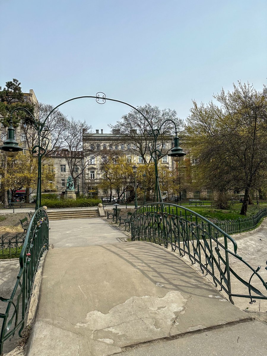 おやさい tweet media