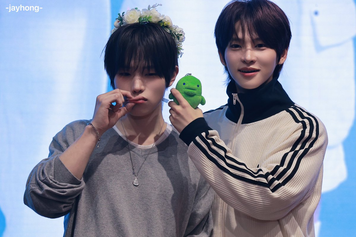 20260321

#파우 #POW #현빈 #HYUNBIN
#파우 #POW #정빈 #JUNGBIN