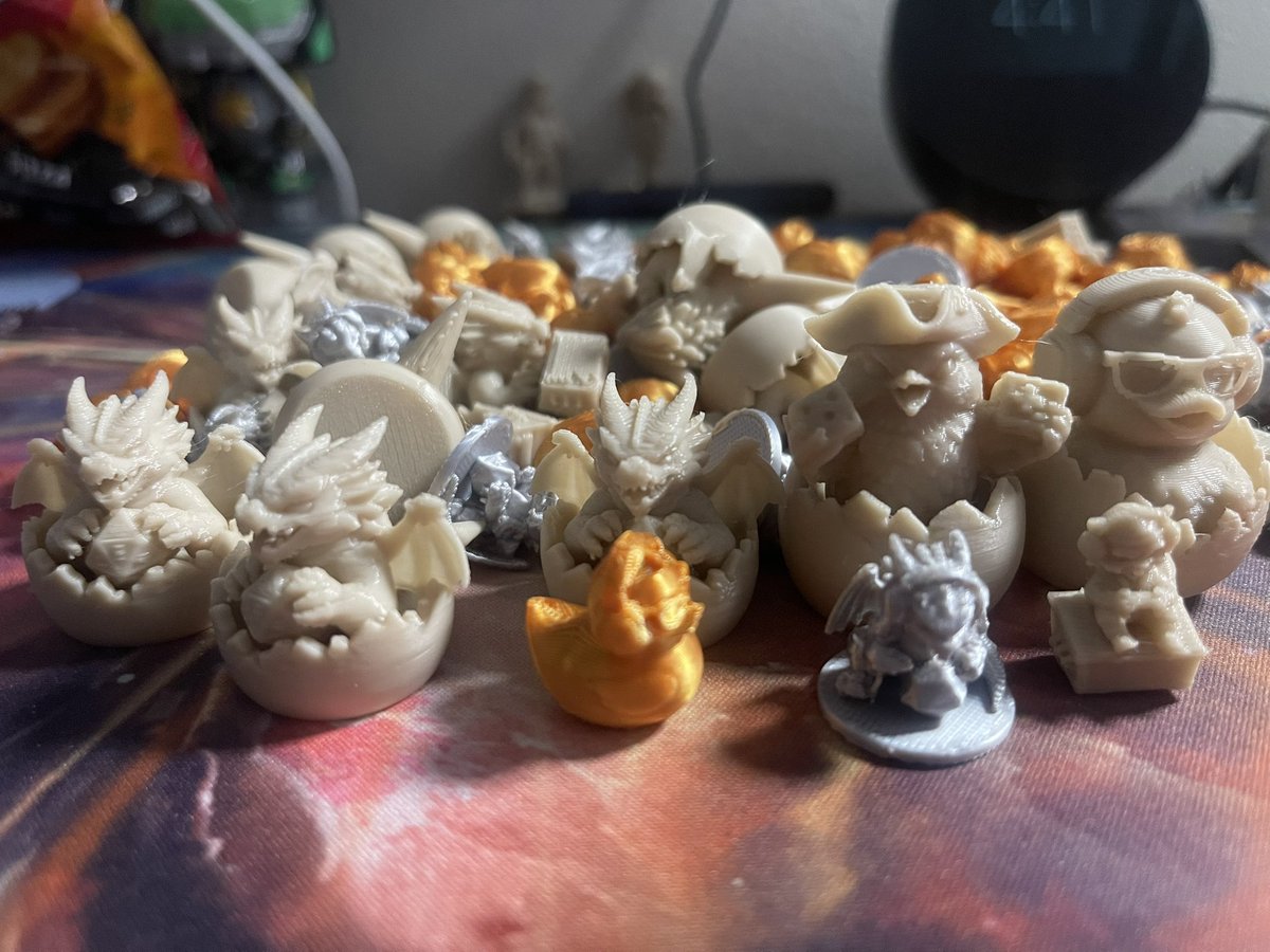 stachetro's tweet photo. 🎉 Excited for PAX East! 🎮✨ If you spot me, grab some cool 3D trinkets I’ll be trading out! Can't wait to meet fellow gamers and creators! 🙌 #PAXEast #GamingCommunity #3DPrinting #LevelUp 🕹️💖 https://t.co/3AGBrsSLpr