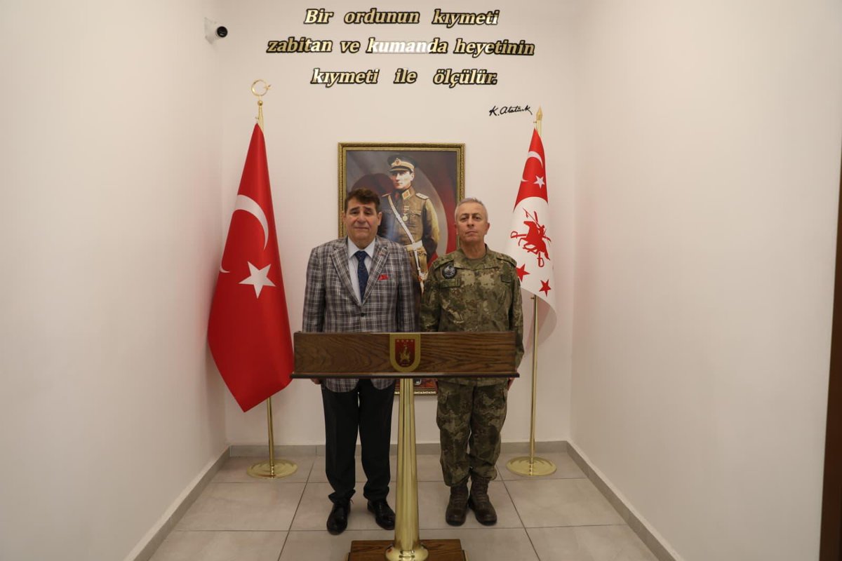 SelcukluKym's tweet photo. Kaymakamımız Sayın Eflatun Can Tortop, Garnizon ve Hava Savunma Komutanı Tümgeneral Sayın Yusuf DİKER’i Ziyaret Etti.

https://t.co/u7rKqiSI3P https://t.co/77lzDgJQfk