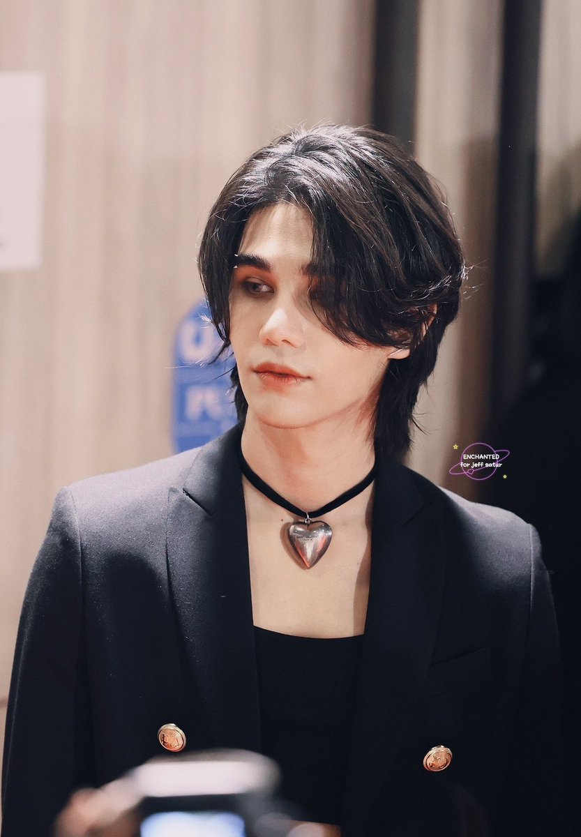 januaeve tweet media