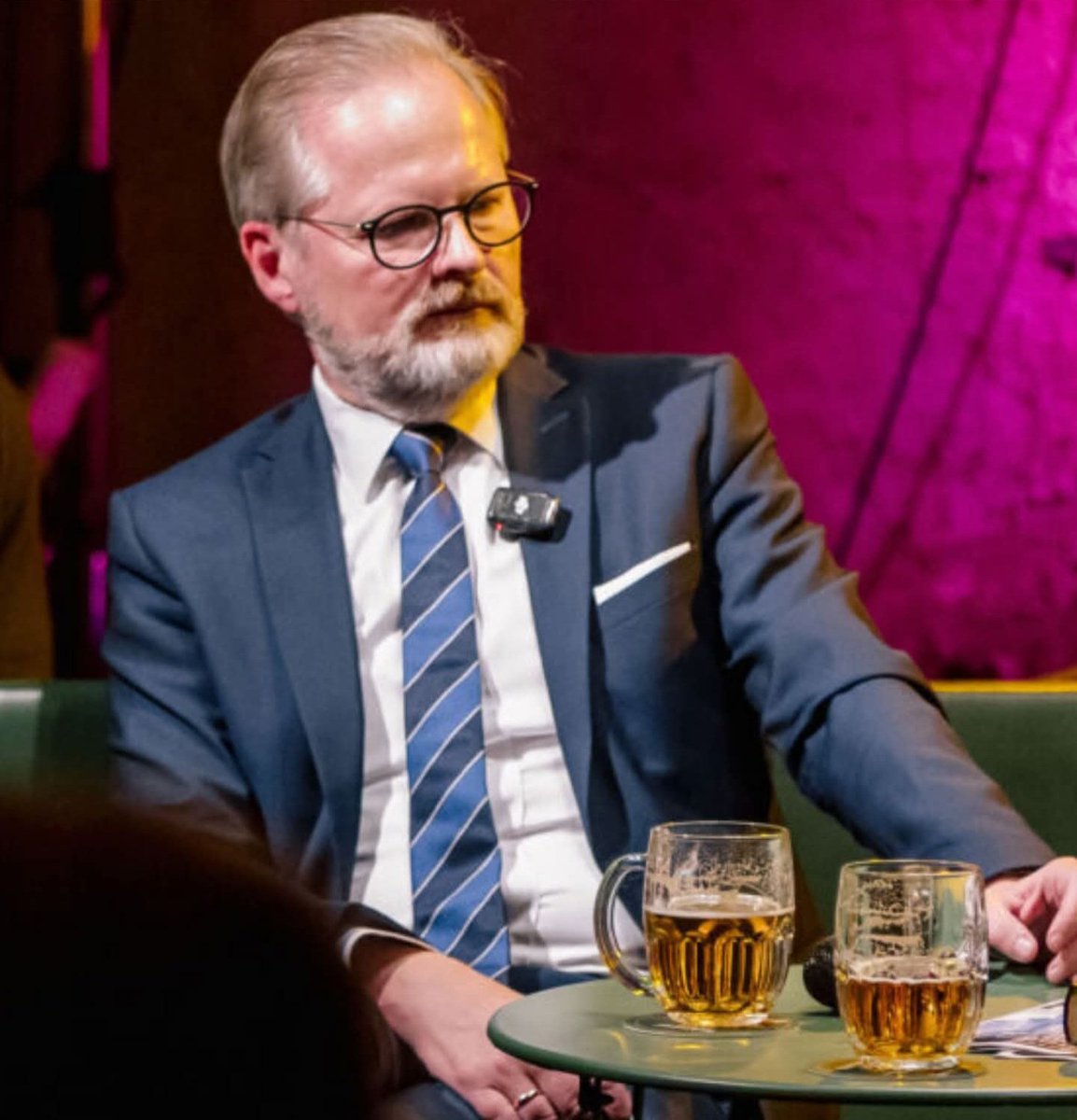 Pražský espéďák tweet media