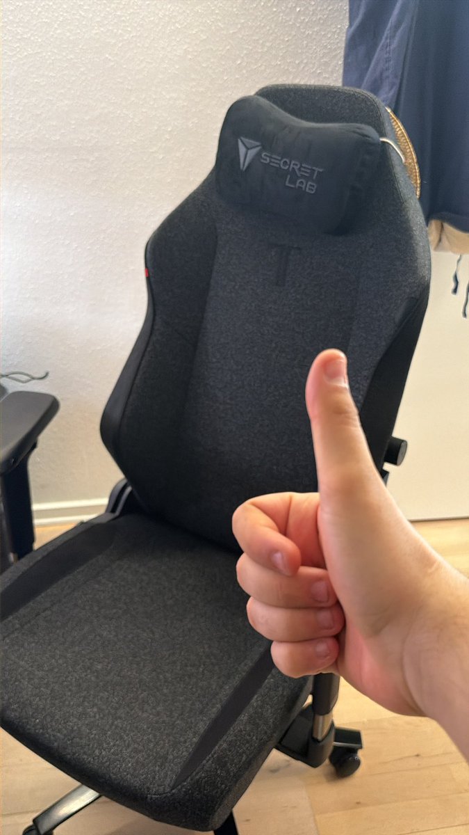 Lasse8551's tweet photo. Thank you mr. #Secretlab 👍 https://t.co/WCNv0HmJn6