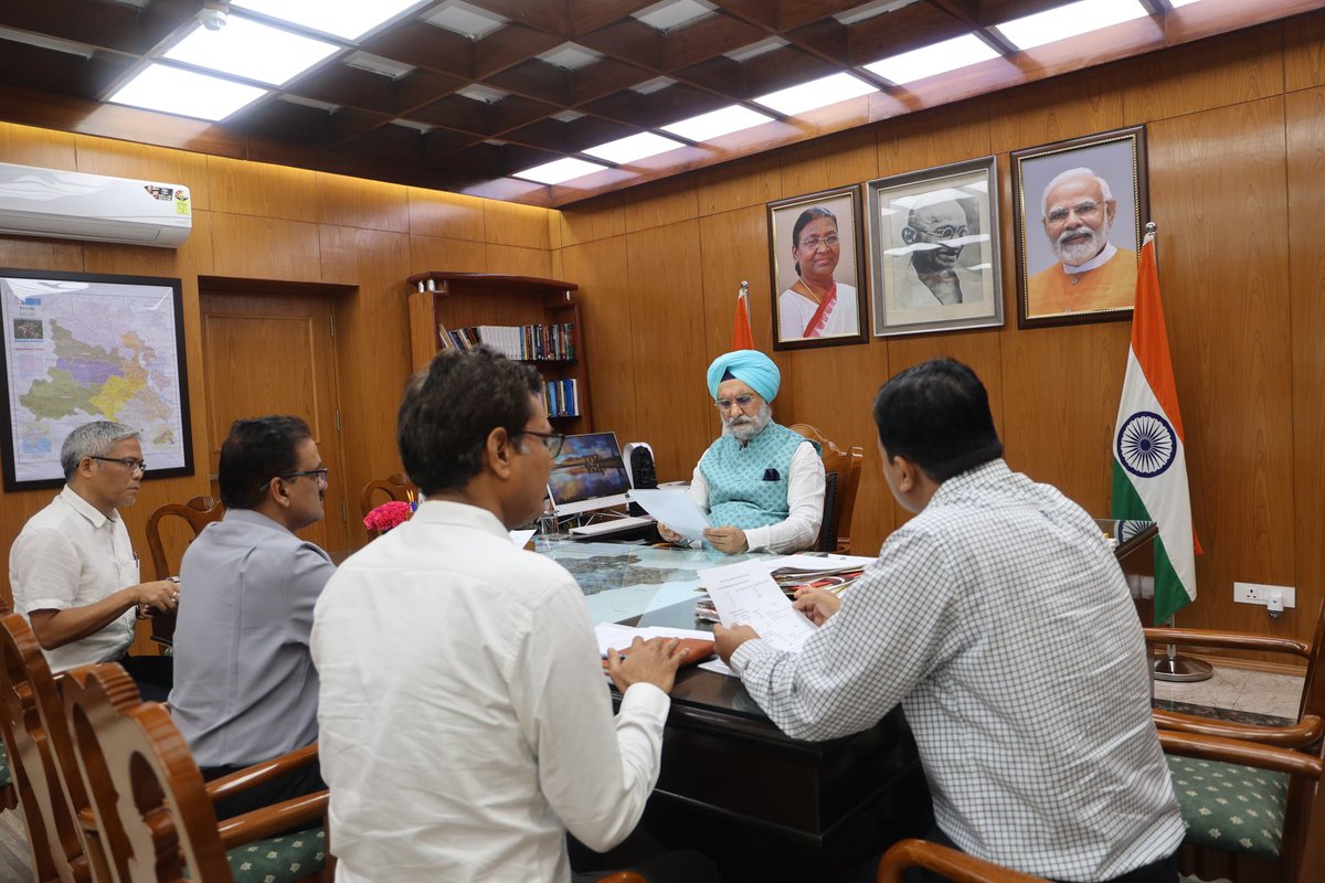 LokNiwasDelhi's tweet photo. Hon’ble @LtGovDelhi, Sardar @SandhuTaranjitS, today reviewed the status of pending results for various vacancies, examinations for which have been conducted by the Delhi Subordinate Services Selection Board (DSSSB), with the Chairman, DSSSB, and other senior officers.

He directed the Board to immediately issue  details outlining the current status and updates regarding the examinations and their results.