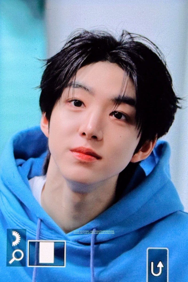 𝗜𝘃𝗼𝗿𝘆 tweet media