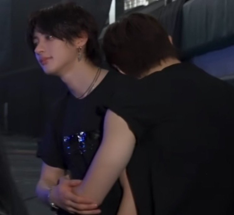 🍎🐶🐶🦴🐾 tweet media