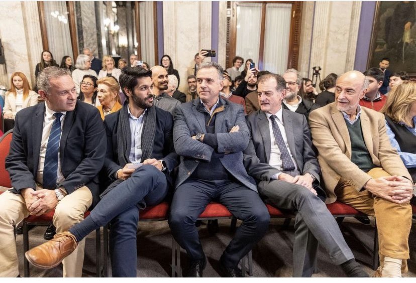 🇺🇾🌼🇮🇹 tweet media