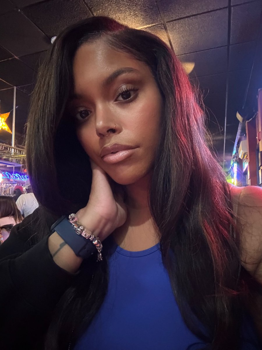 ♕чαnα†♕٠·˙ tweet media