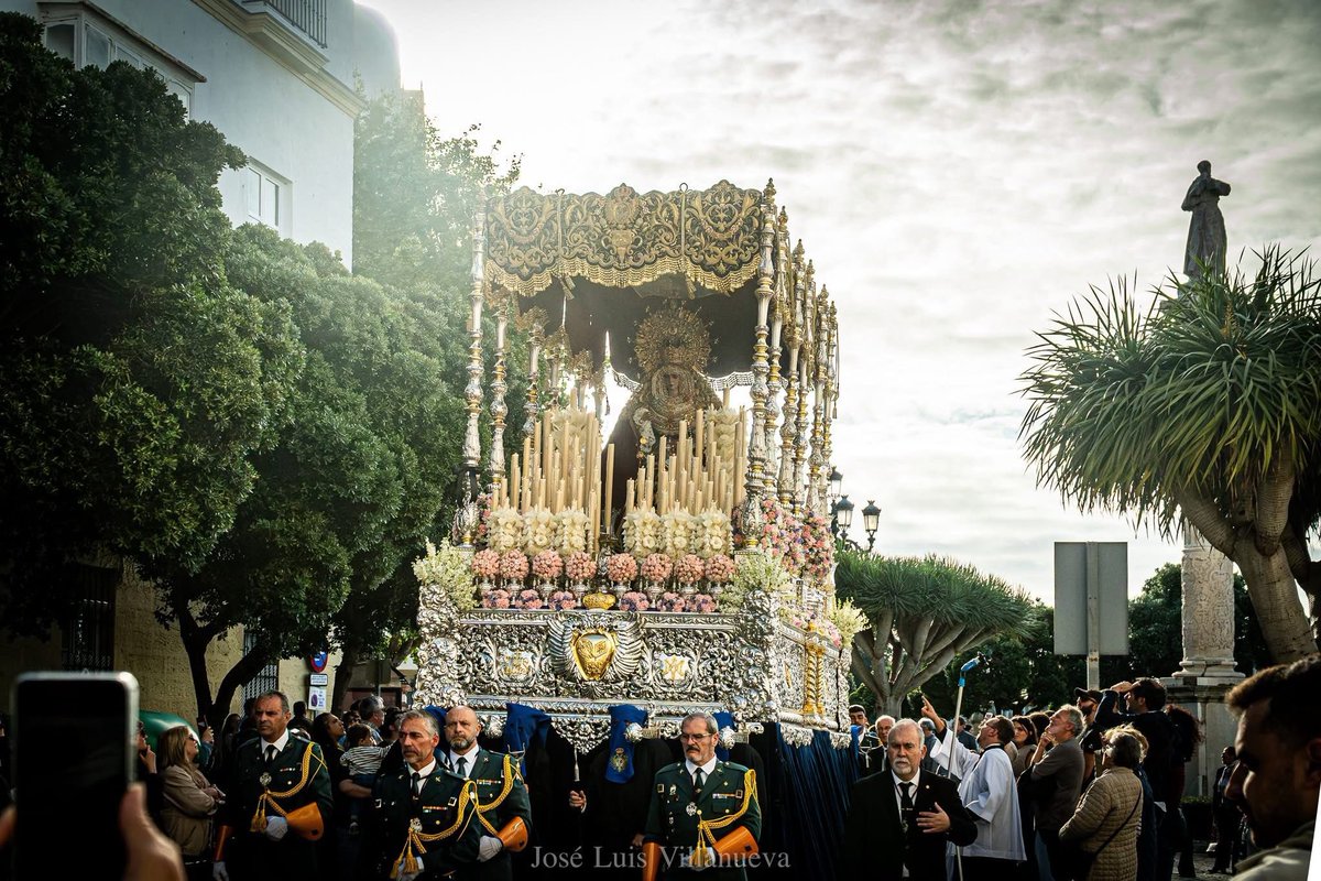 VIERNES DE DOLORES

𝑌𝑜 𝑡𝑒 𝑎𝑚𝑜, 𝑆𝑒ñ𝑜𝑟; 𝑡ú 𝑒𝑟𝑒𝑠 𝑚𝑖 𝑓𝑜𝑟𝑡𝑎𝑙𝑒𝑧𝑎;
𝑆𝑒ñ𝑜𝑟, 𝑚𝑖 𝑟𝑜𝑐𝑎, 𝑚𝑖 𝑎𝑙𝑐á𝑧𝑎𝑟, 𝑚𝑖 𝑙𝑖𝑏𝑒𝑟𝑡𝑎𝑑𝑜𝑟.

A 7 días de que el Señor de la Expiración y su Madre de la Victoria iluminen la Alameda en un esperado Viernes Santo
