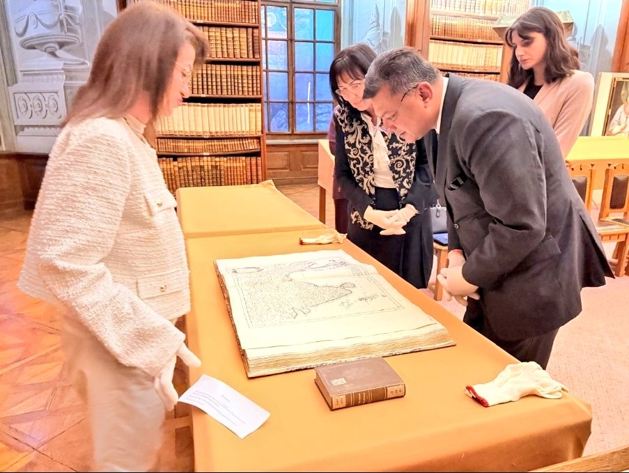 India in Hungary tweet media