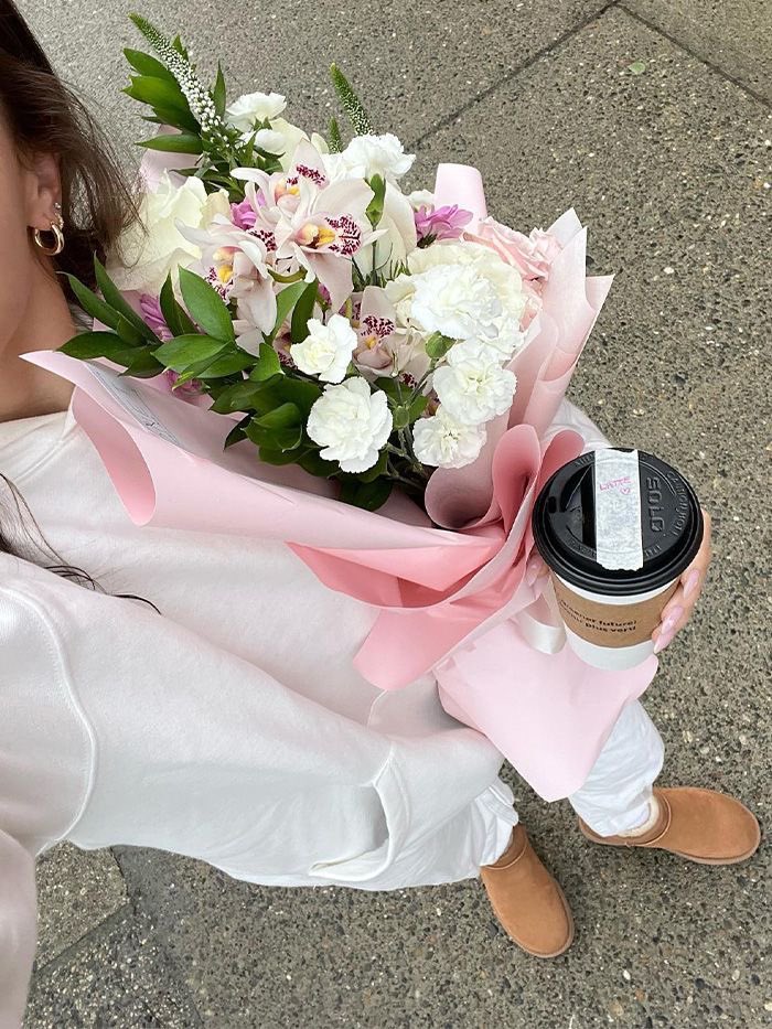 𝒞𝓁𝒶𝓈𝓈𝓎 tweet media