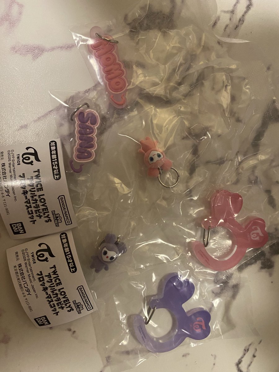 Q58Bu's tweet photo. TWICE LOVELYS ガチャ
アクリルカラビナフロッキーマスコット

譲:サナ、モモ

求:ミナ

郵送での交換希望です！📮

#TWICE #TWICE交換 https://t.co/wyDm0X2ncR