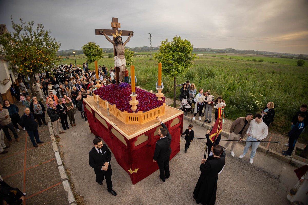 PasionDJerez's tweet photo. ✝️ Le deseamos un buen Viernes de Dolores a la Agrupación Parroquial del Mayor Amor de San Isidro del Guadalete.

🎼 Acompaña musicalmente la AM Cristo del Calvario de Ubrique. https://t.co/AM0QQpl8X4