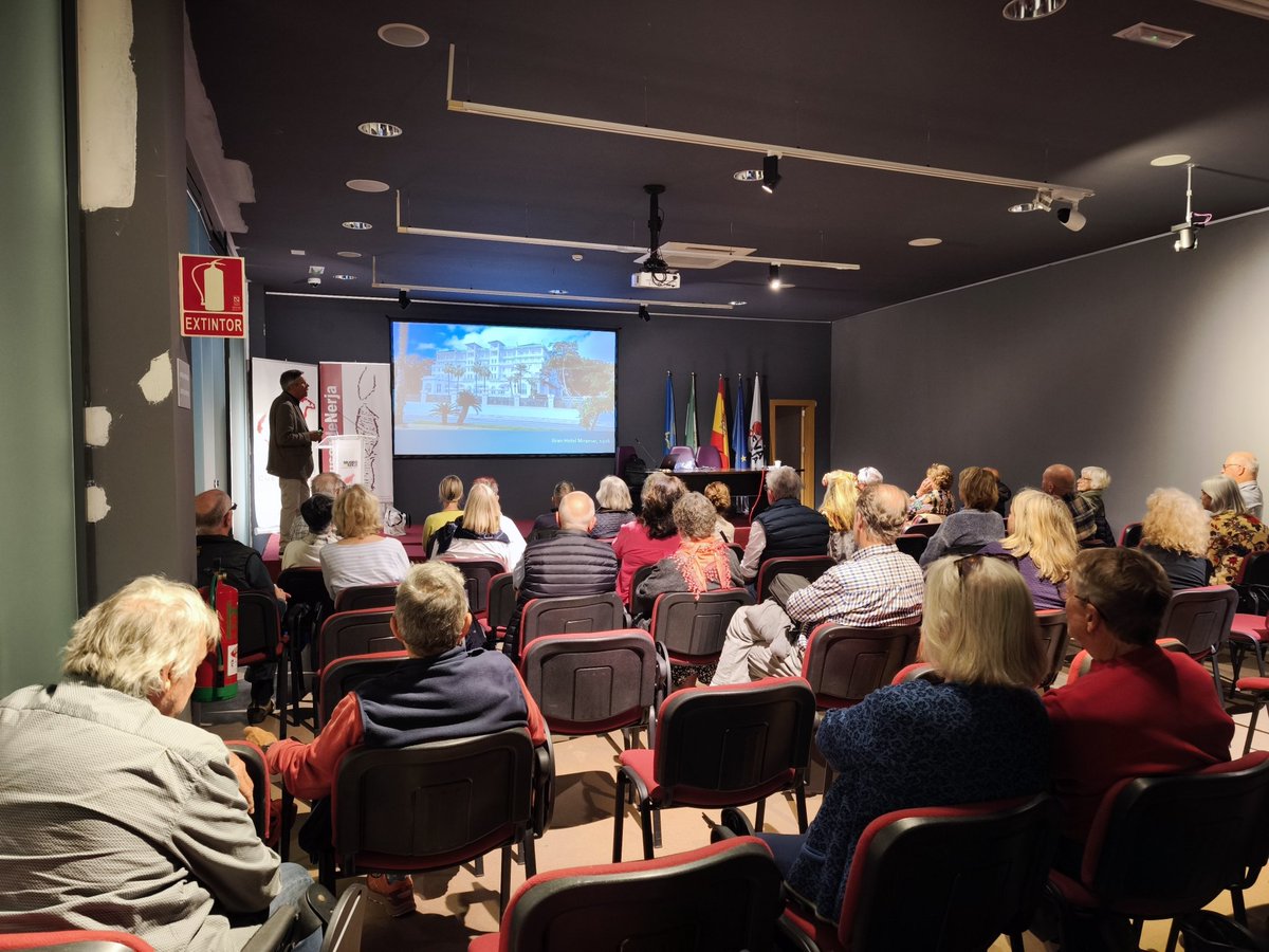 Museo de Nerja tweet media