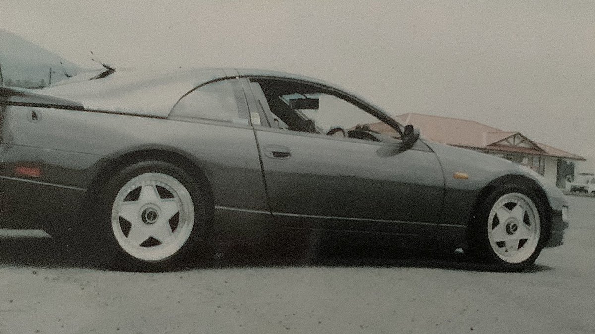 フィリップ tweet media