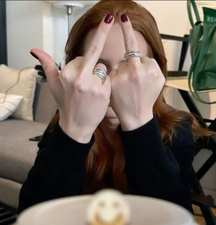 Acervo Madelaine Petsch tweet media